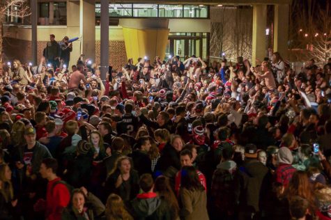 Southwest erupts as 3,000 gather to celebrate Patriots Super Bowl Victory