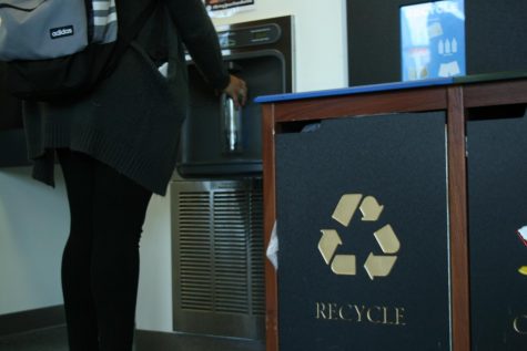 SGA stands against plastic water bottles at large campus events