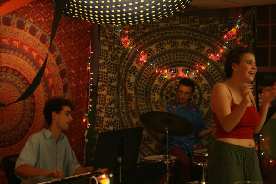 Student musicians provided musical entertainment as patrons of Green Sub Shop celebrated day two of “Spooktacular.” (Brian Choquet/Amherst Wire)