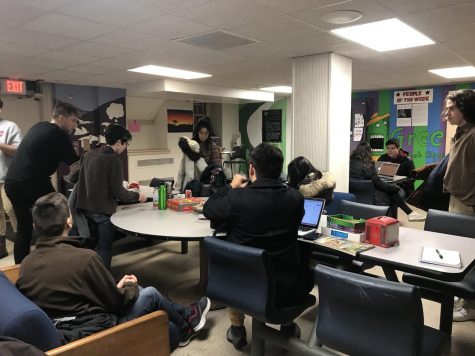 Students gather in Greeno to support Bernie