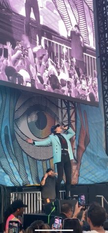 Matt Shultz made sure to engage with all sides of the audience. Pictured here standing on a speaker reaching out to the right side of the crowd. (Cass Salot)