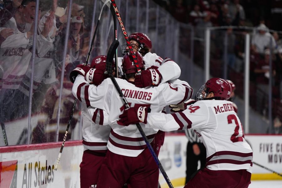 UMass Minutemen thrillingly defeat reigning champion Denver Pioneers 4-2 in their home opener