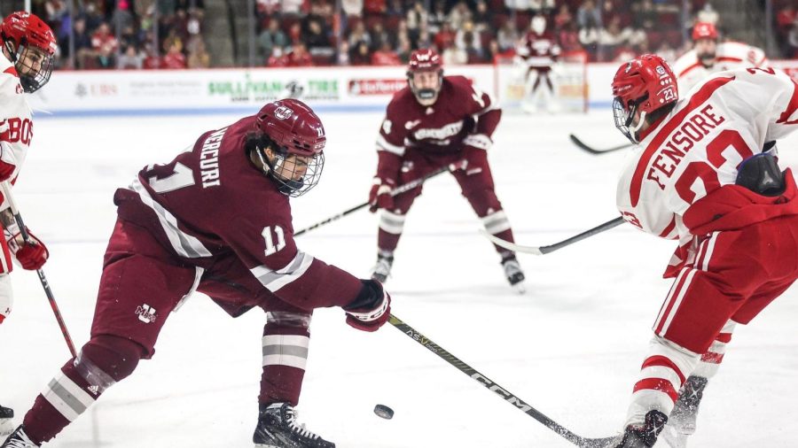 UMass+Hockey+travels+up+to+New+Hampshire+to+faceoff+against+the+Wildcats+with+hopes+to+regain+momentum