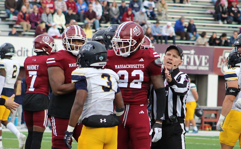 UMass+football+takes+down+Merrimack+for+third+win+of+the+season