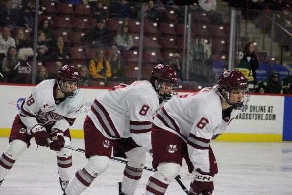 UMass makes history in weekend sweep over Alaska Anchorage