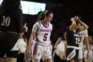 Kristin Williams leads UMass past St. Bonaventure 58-45
